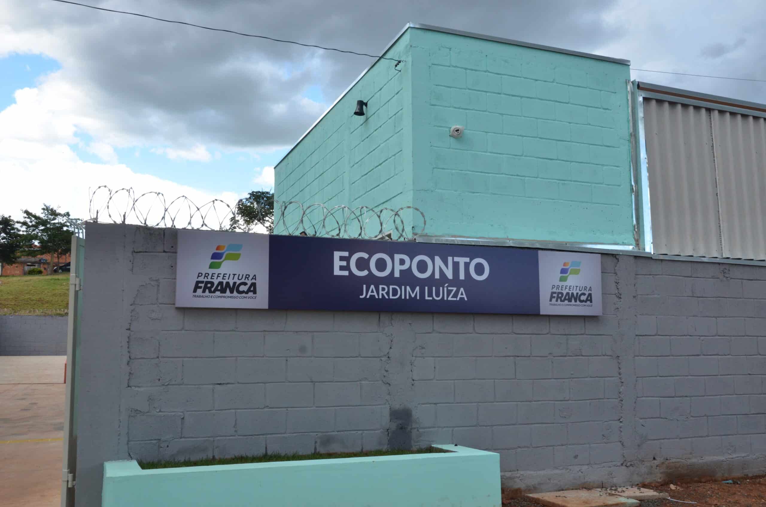 Placa do Ecoponto Jardim Luiza